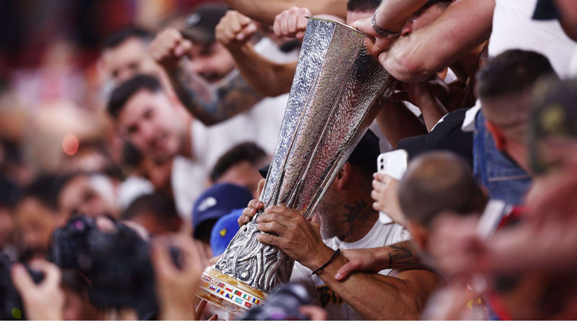 仅是个人荣 仅是个人荣