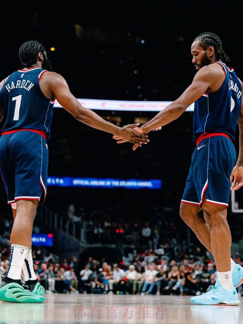 莱昂纳德26+8哈登19分 快船19分逆转残阵活塞